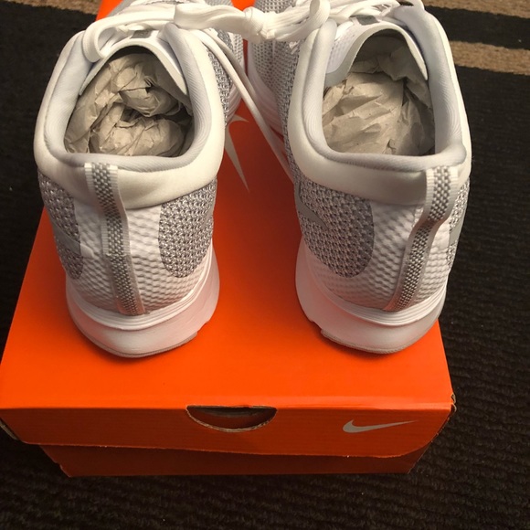 Nike Men’s Zoom Strike White - Picture 4 of 6